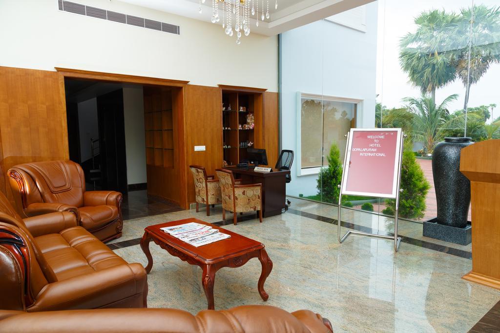 Hotel Gopalapuram International Поллачи Экстерьер фото