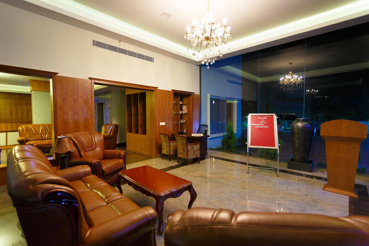 Hotel Gopalapuram International Поллачи Экстерьер фото